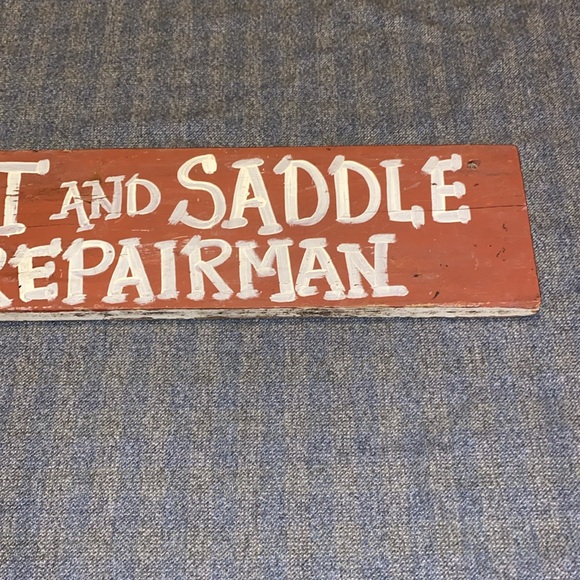 VTG Boot and Saddle Repairman wooden sign. 22 1/2 x 5 1/2 - Picture 4 of 9
